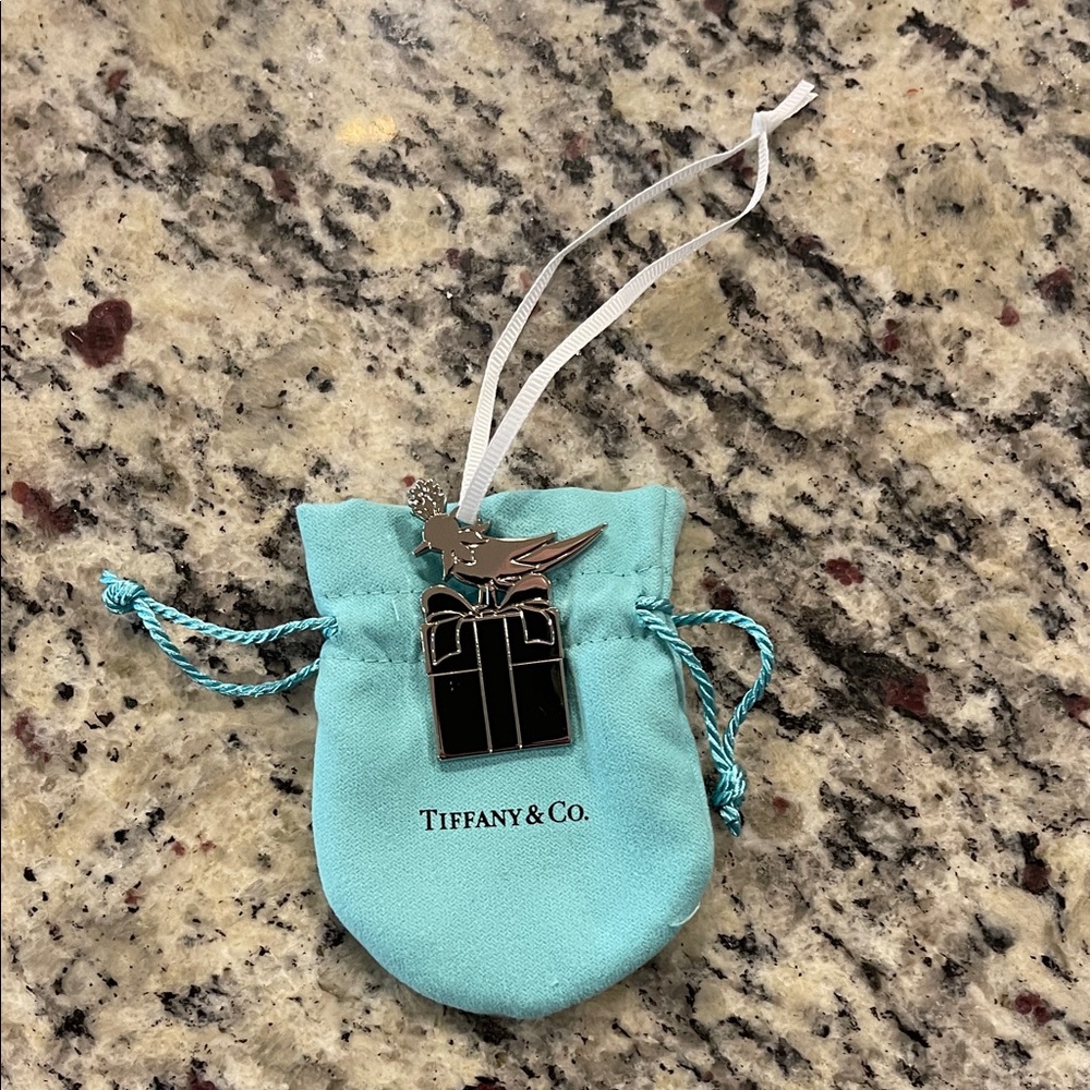 2025 Tiffany & Co. present ornament